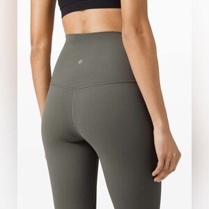 Lululemon Align Super High Rise Short 10" size 6